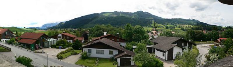 Nesselwang im Sommer - Originalaussicht von der Ferienwohnung